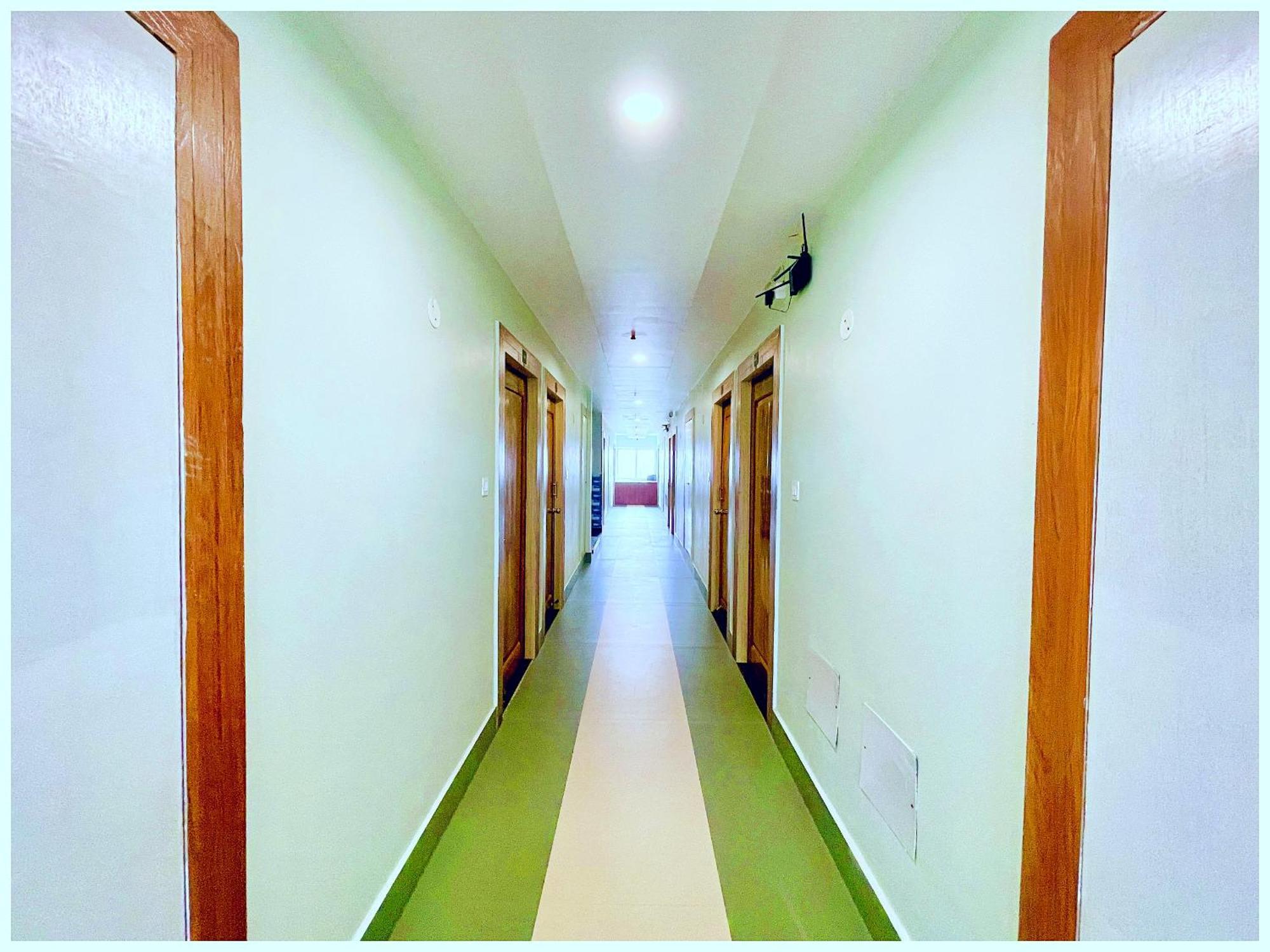 Simla Hotel K R I S H N A B - B Near Mall Road And Temple Exterior foto