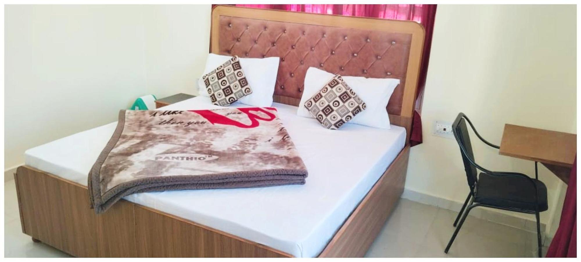 Simla Hotel K R I S H N A B - B Near Mall Road And Temple Exterior foto